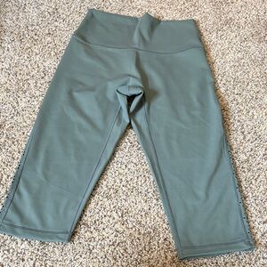 Aerie Women's Sage Green Crop Leggings